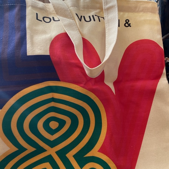 Louis Vuitton & Canvas  Exhibition 2022 Tote - Picture 5 of 8
